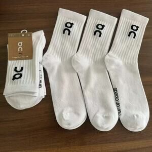 3 Pairs NWT On Cloud Socks White Half-Calf Size Medium Unisex